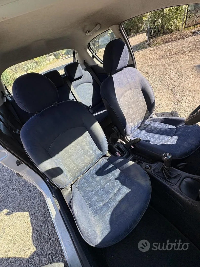 Peugeot 206 2004 photo 4