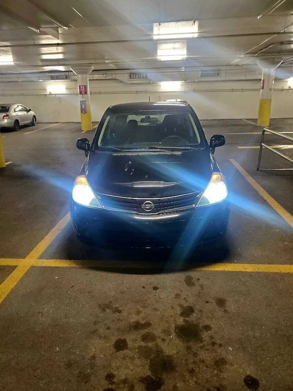 Nissan Versa 2010 photo 2
