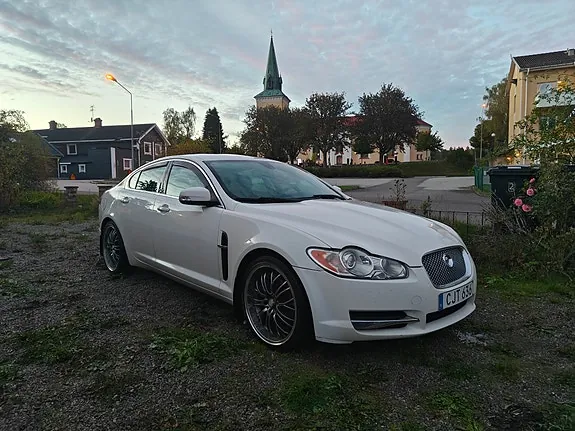 Jaguar Xf 2009 photo 3