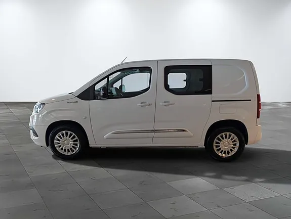 Toyota Proace City 2025 photo 3