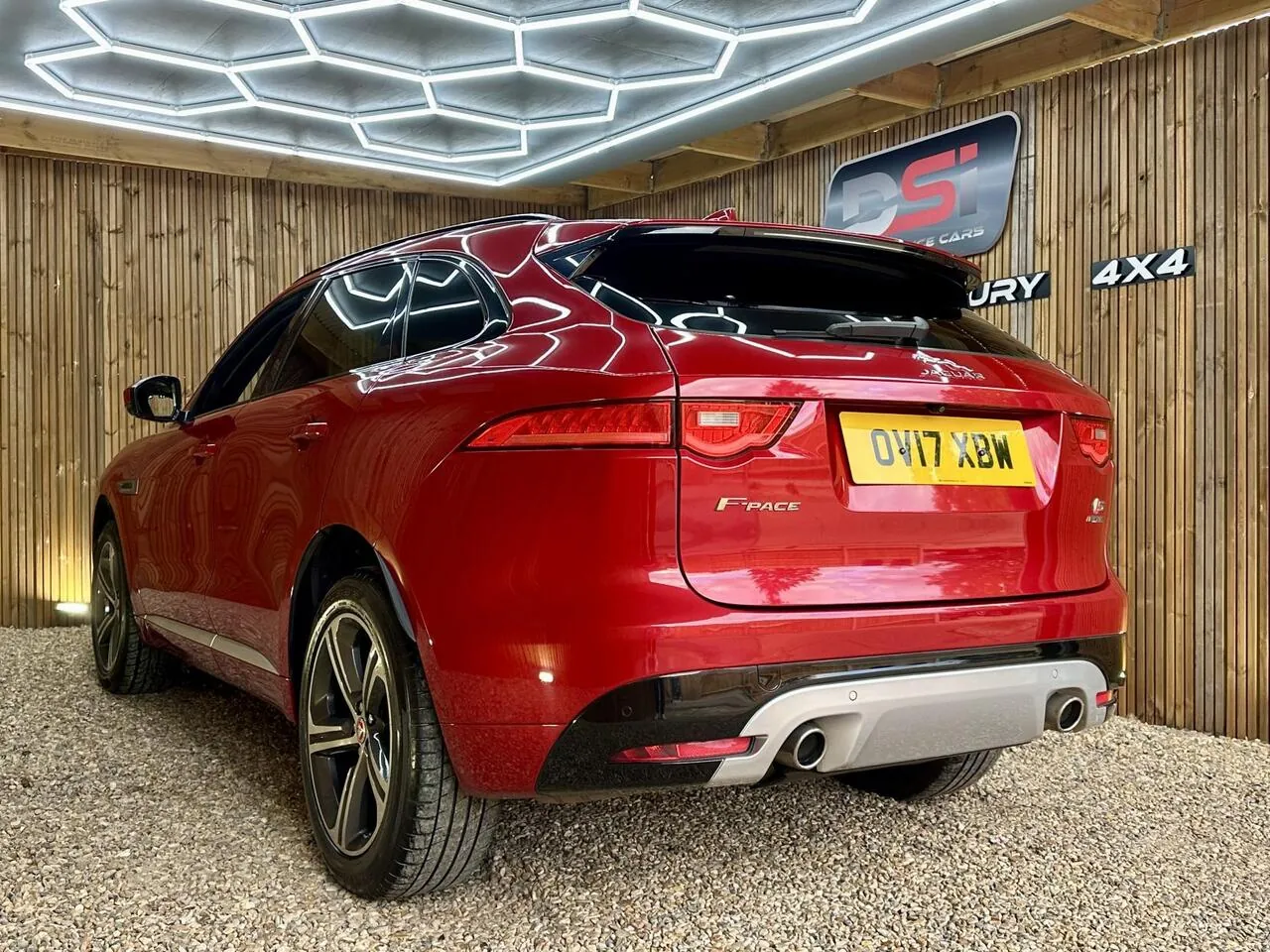 Jaguar F-Pace 2017 photo 5