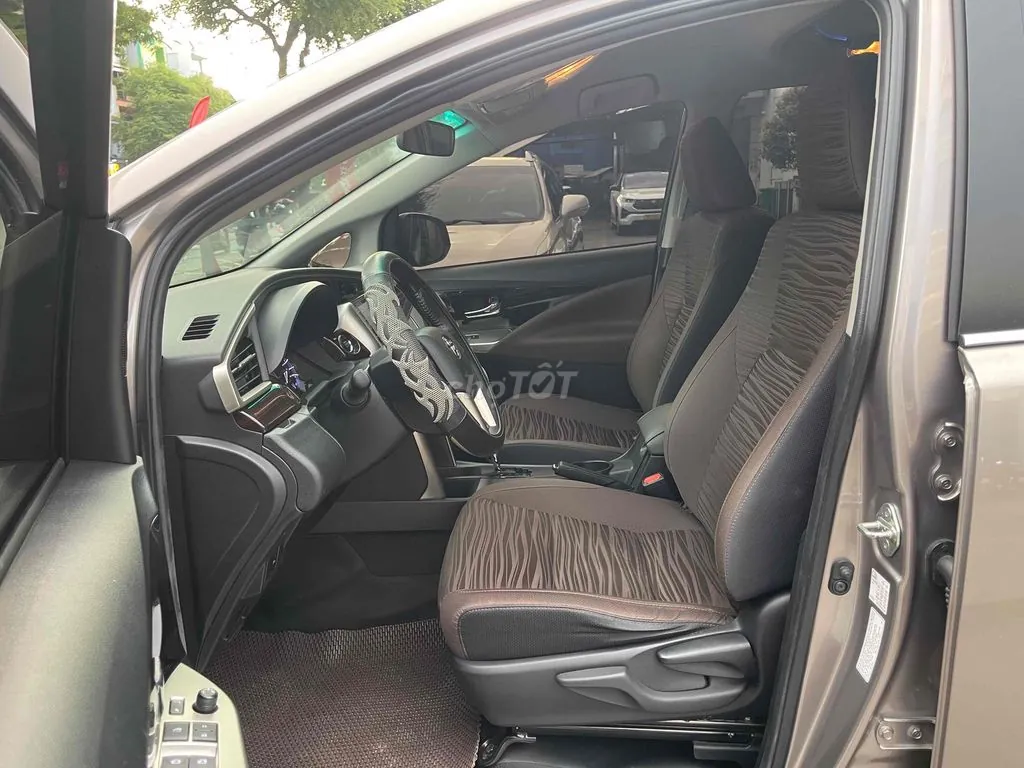 Toyota Innova 2023 photo 4