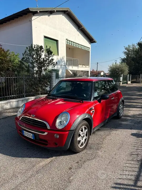 Mini One 2005 photo 3