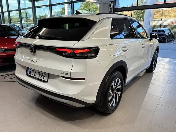 Volkswagen T-Roc 2027 photo 4