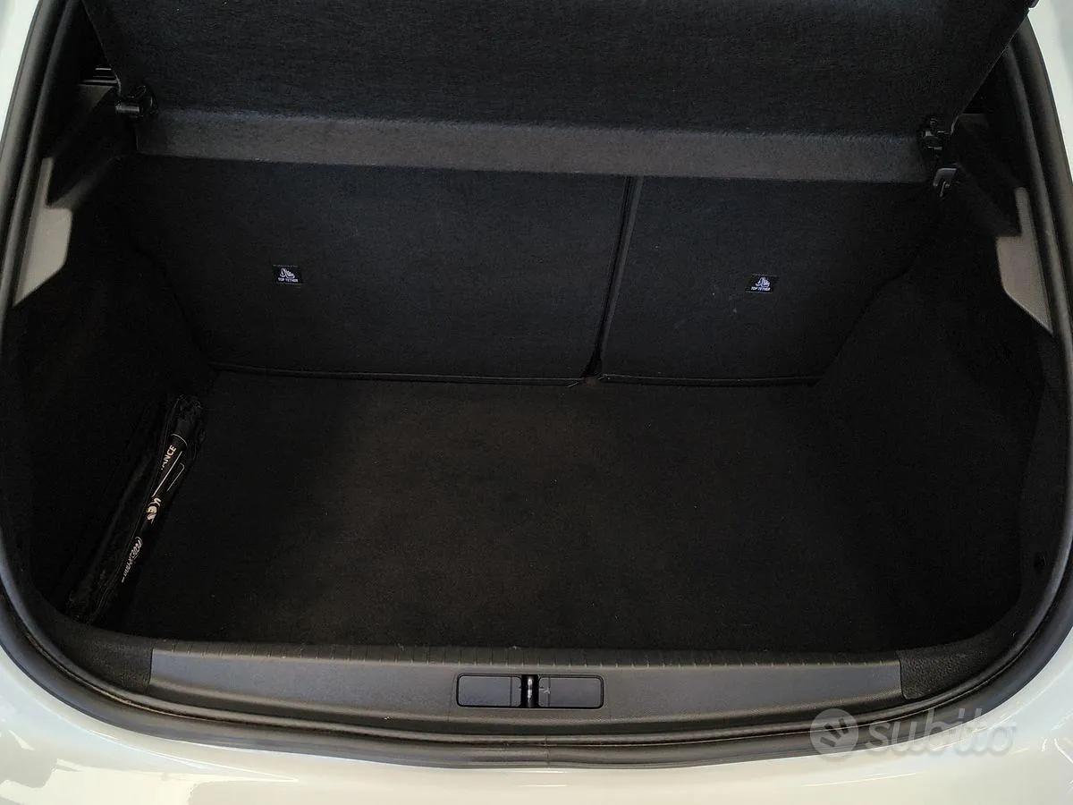 Peugeot 208 2021 photo 5