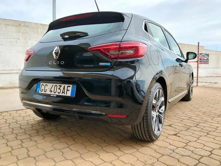 Renault Clio 2021 photo 2