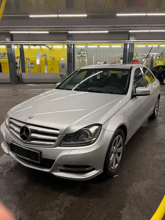 Mercedes-Benz C-Class 2011 photo 2