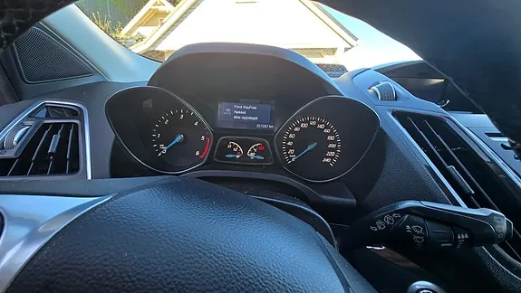 Ford Kuga 2015 photo 3