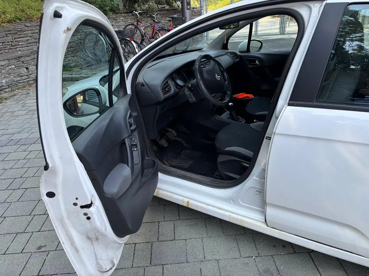 Citroen C3 2010 photo 3