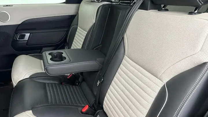 Land Rover Discovery 2021 photo 4
