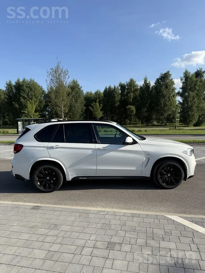BMW X5 2015 photo 4
