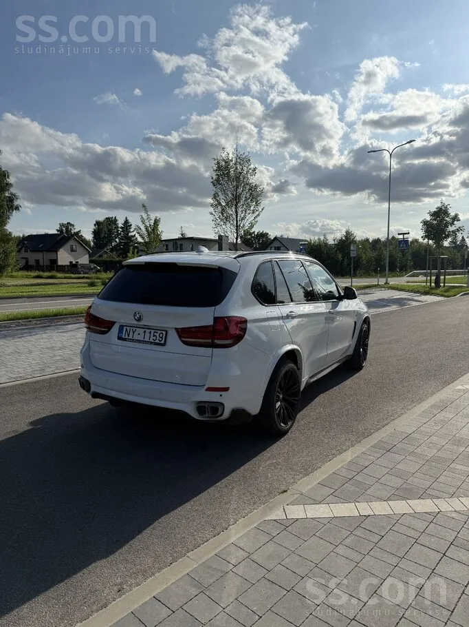 BMW X5 2015 photo 5