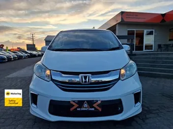 Honda Freed 2015 photo 3