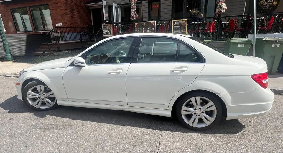 Mercedes-Benz C300