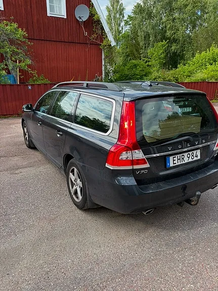 Volvo V70 2015 photo 2