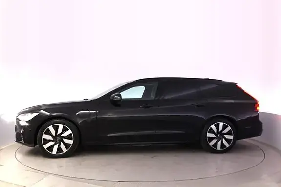 Volvo V90 2026 photo 2