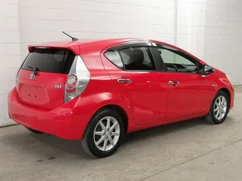 Toyota Aqua 2012 photo 3