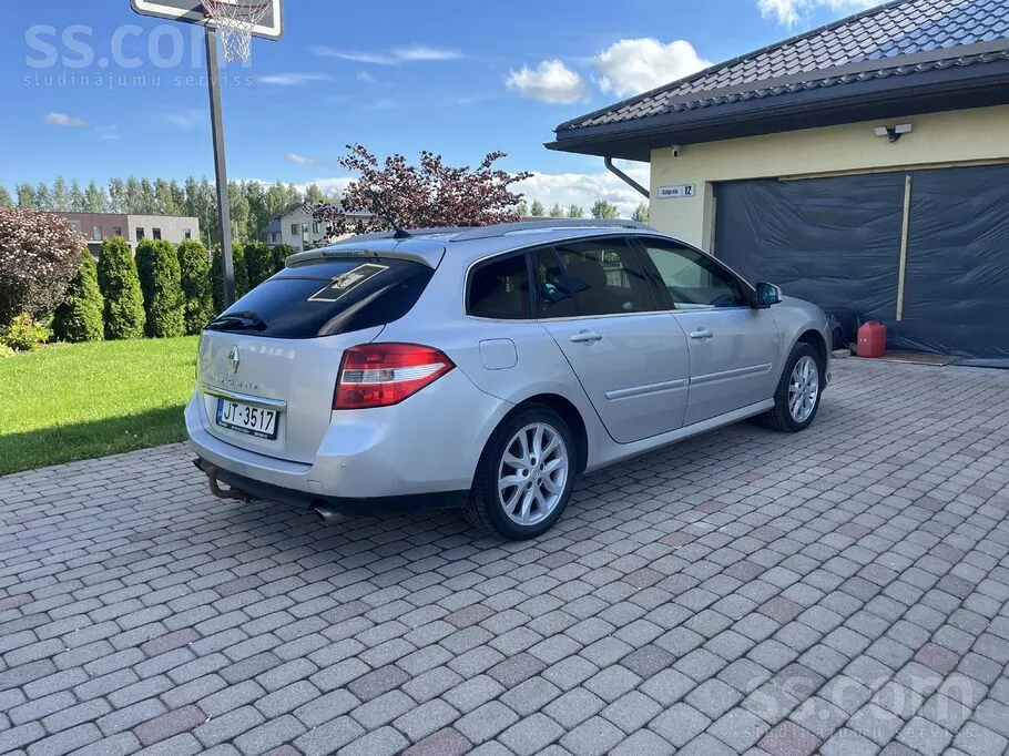 Renault Laguna 2009 photo 4