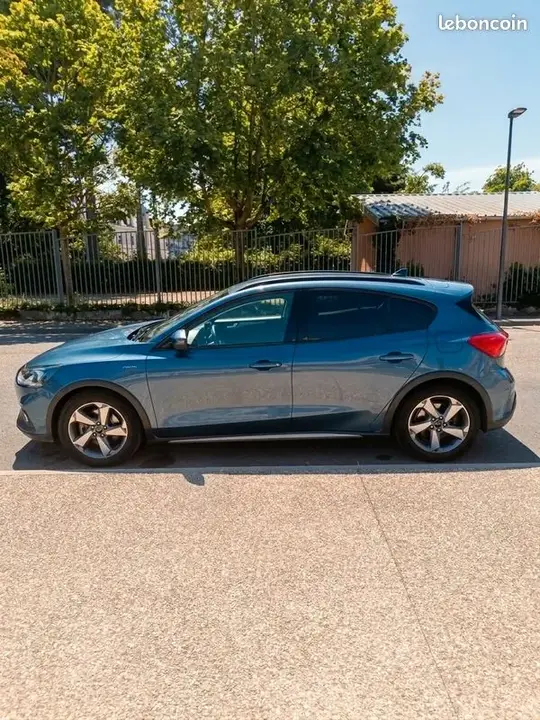 Ford Focus 2020 photo 2