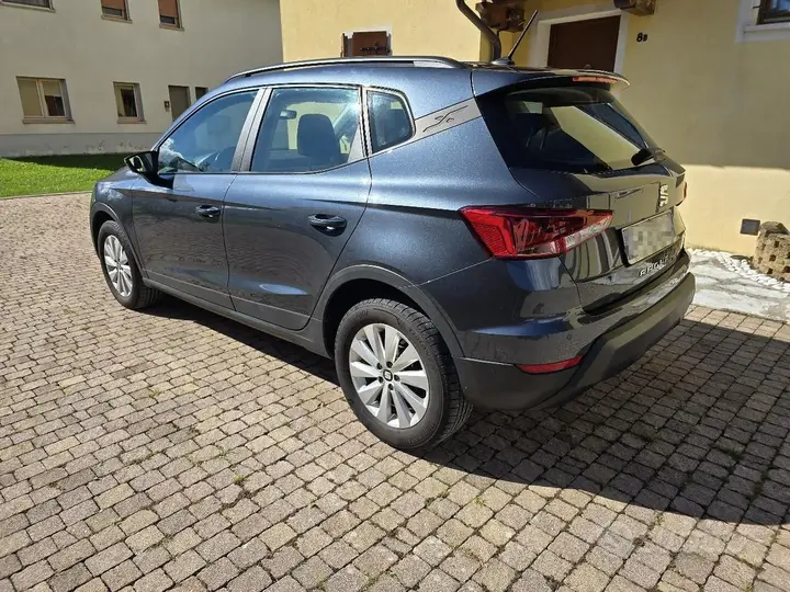 Seat Arona 2019 photo 4