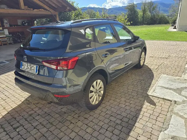 Seat Arona 2019 photo 3