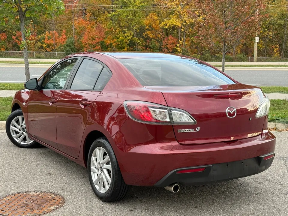 Mazda 3 2010 photo 2