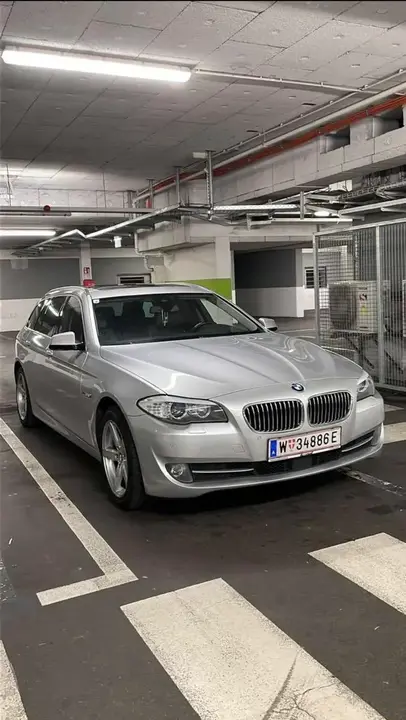 BMW 5 Series 2013 photo 2