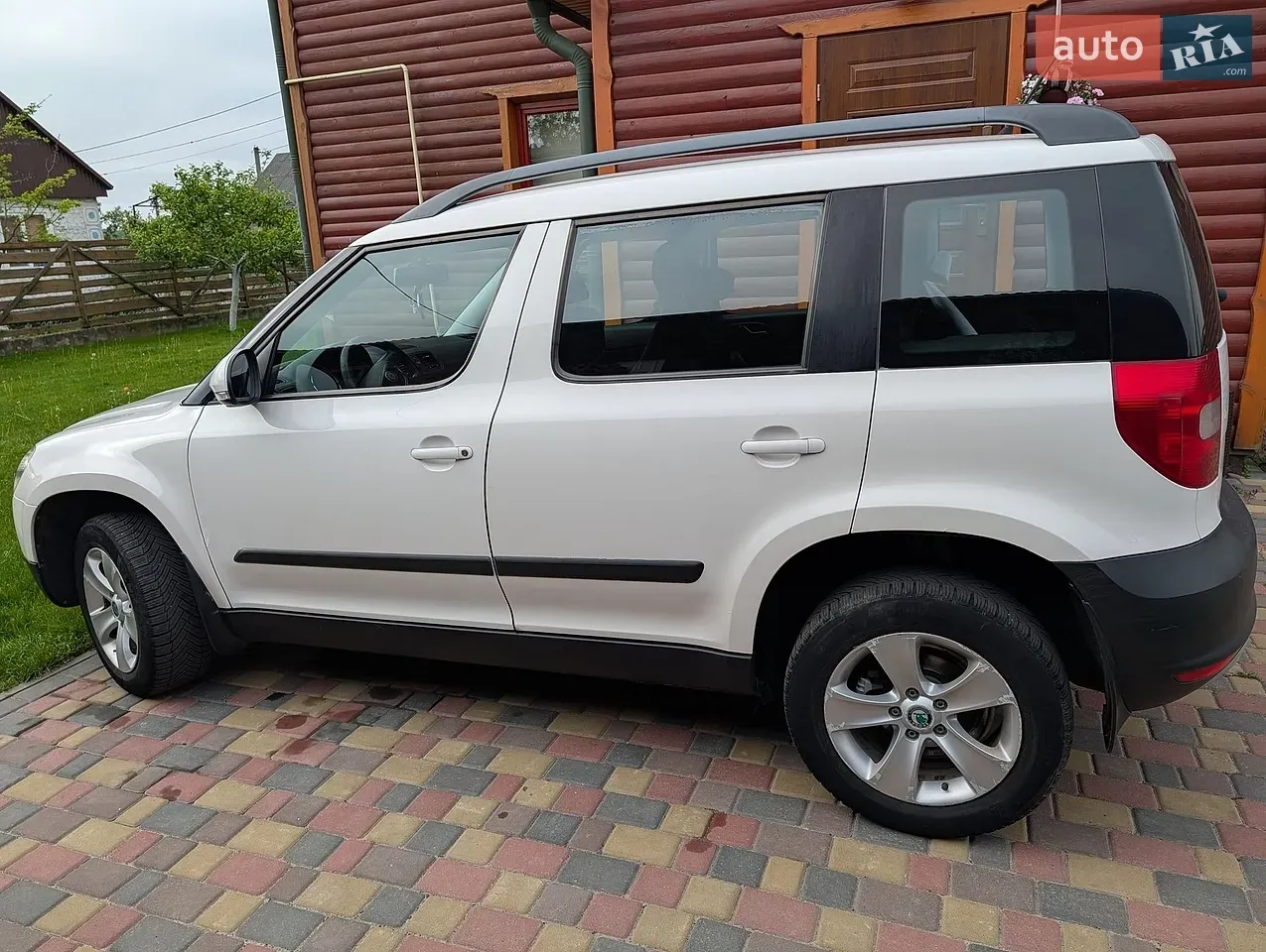 Skoda Yeti 2012 photo 2