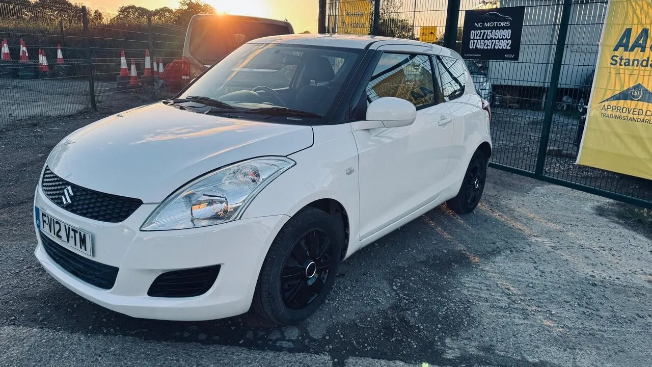 Suzuki Swift 2012 photo 3