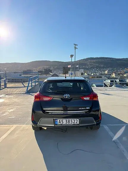 Toyota Auris 2013 photo 3