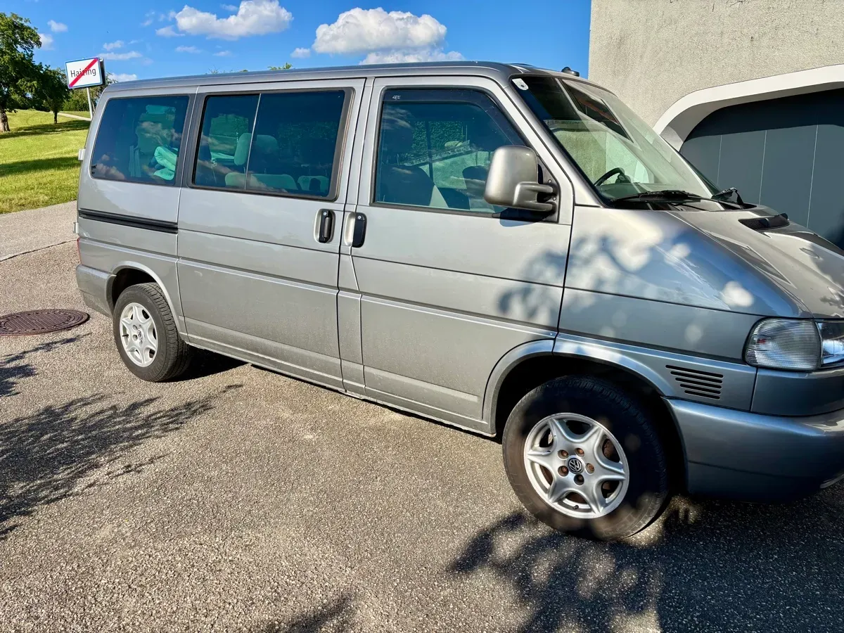 Volkswagen T4 1999 photo 3
