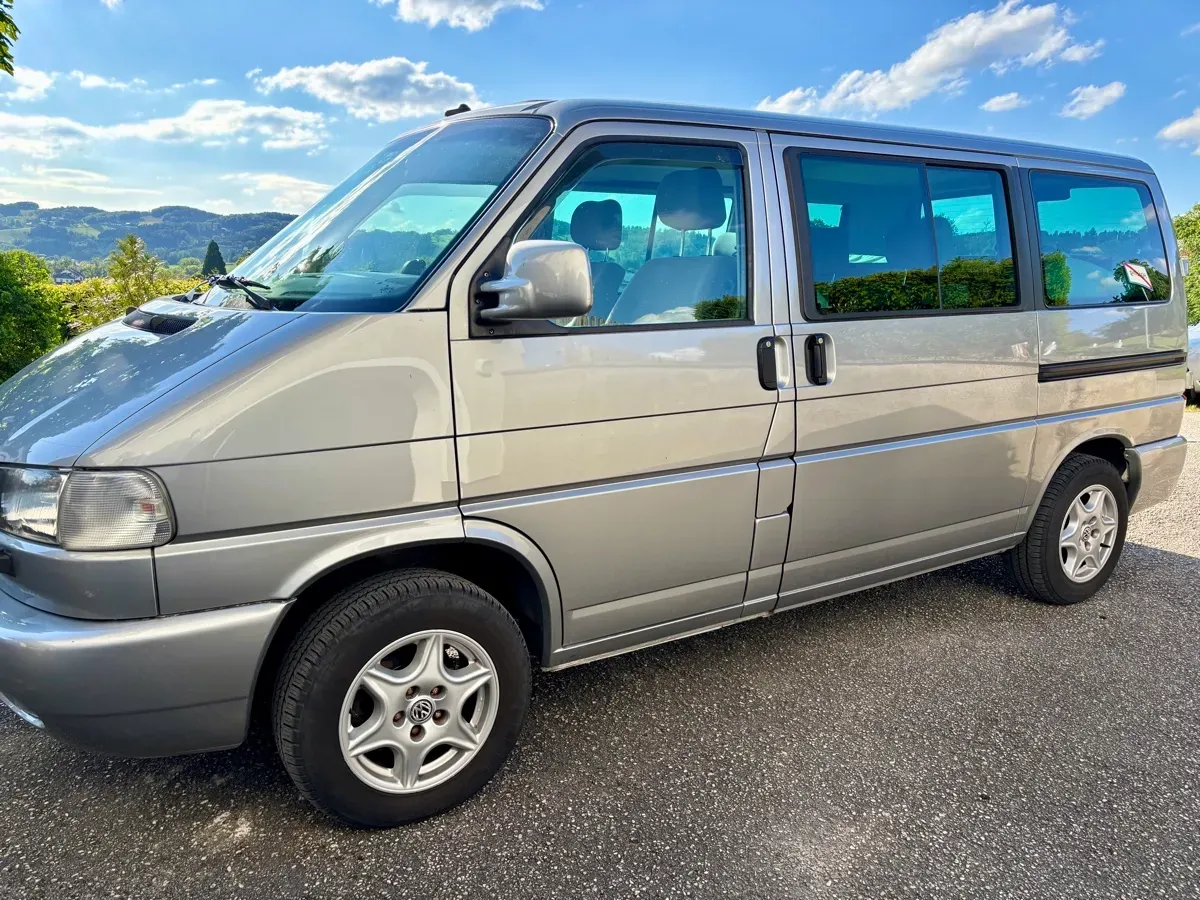Volkswagen T4 1999 photo 2