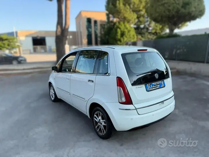 Lancia Musa 2011 photo 4