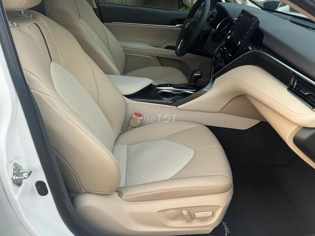 Toyota Camry 2022 photo 5
