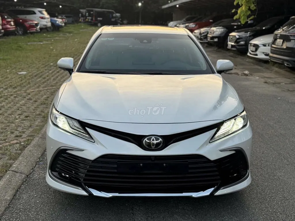 Toyota Camry 2022 photo 2