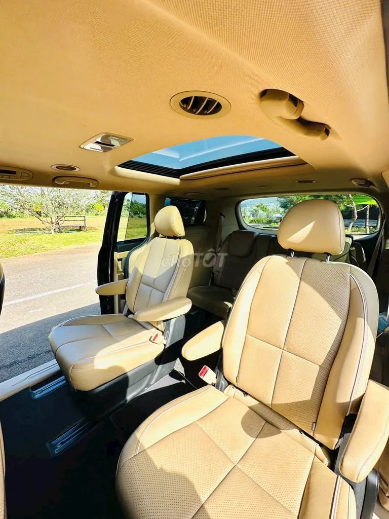 Kia Sedona 2018 photo 3
