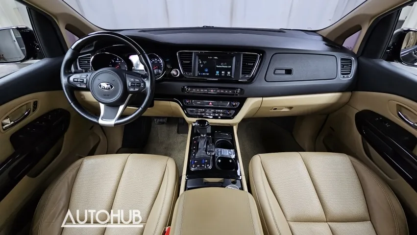 Kia Carnival 2015 photo 3