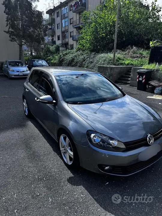 Volkswagen Golf 2011 photo 2