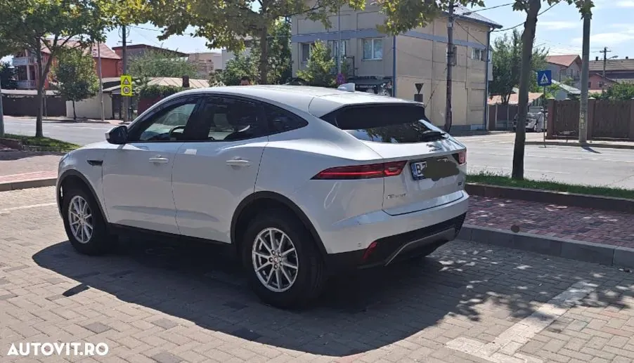 Jaguar E-Pace 2019 photo 5
