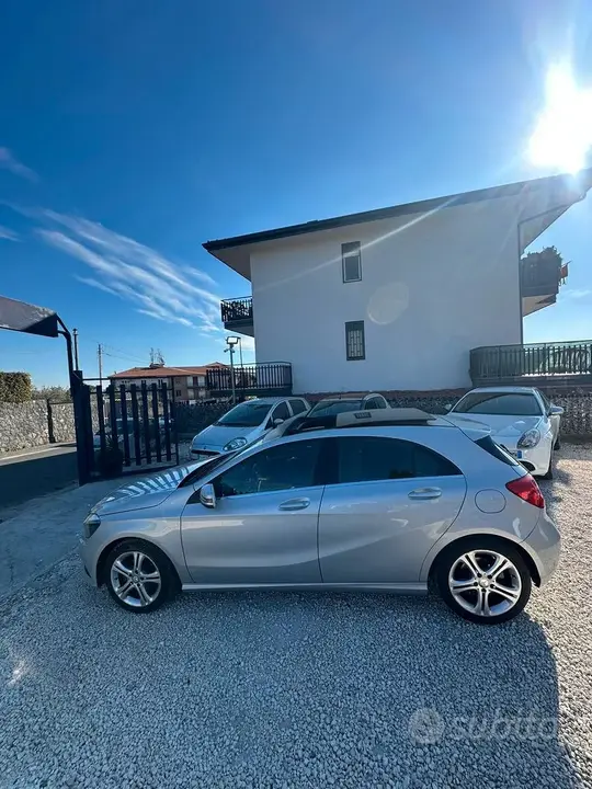 Mercedes-Benz A 180