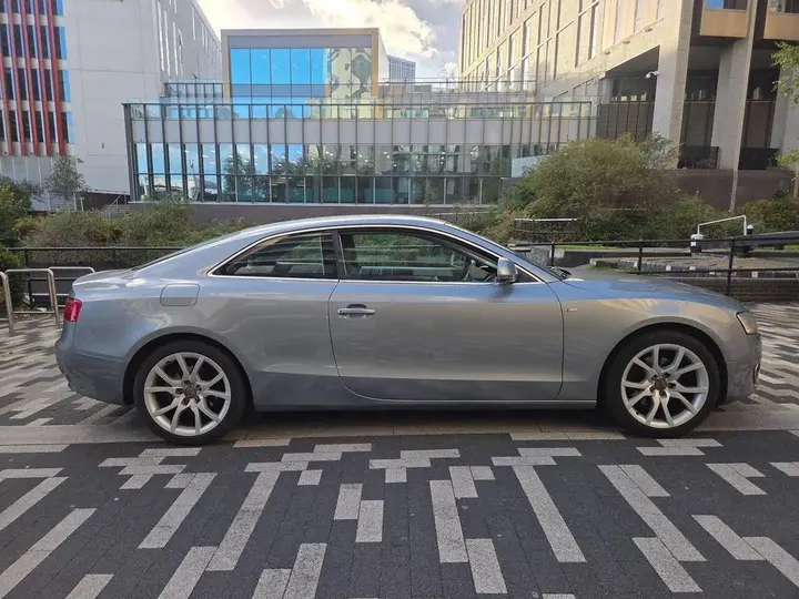 Audi A5 2008 photo 4