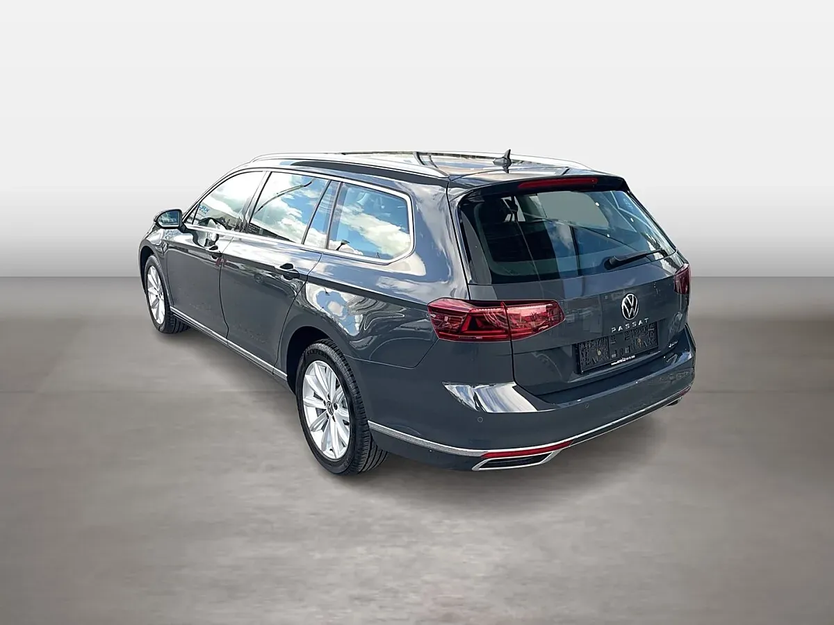 Volkswagen Passat 2021 photo 3