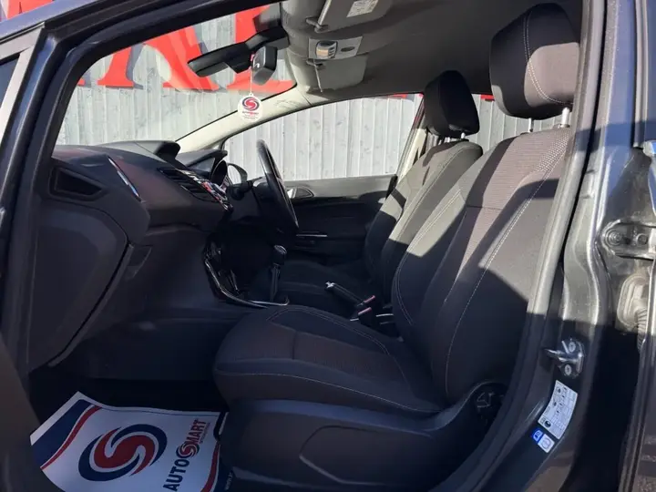 Ford Fiesta 2017 photo 2