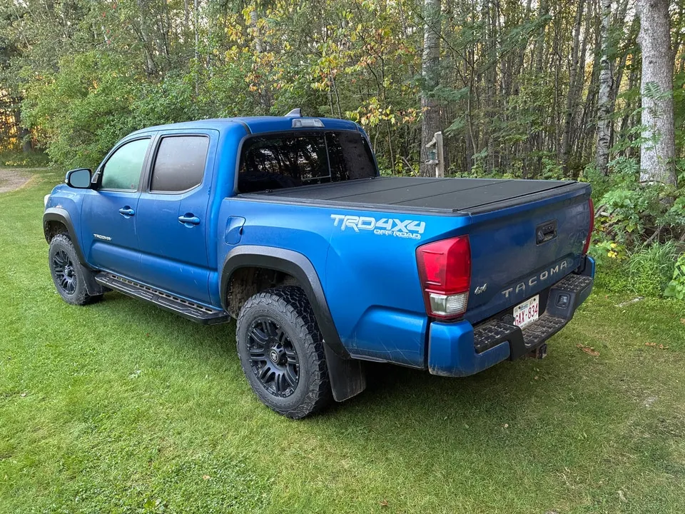 Toyota Tacoma 2017 photo 3