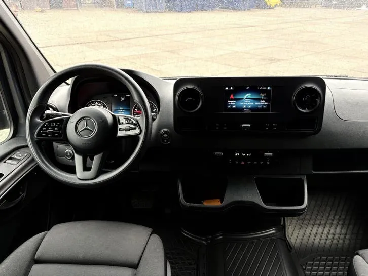 Mercedes-Benz Sprinter Tourer 2021 photo 3