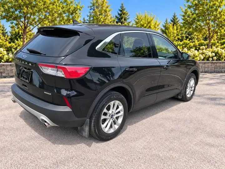 Ford Escape 2021 photo 3