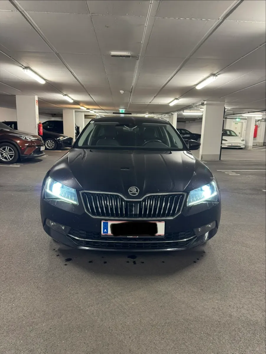 Skoda Superb 2017 photo 3
