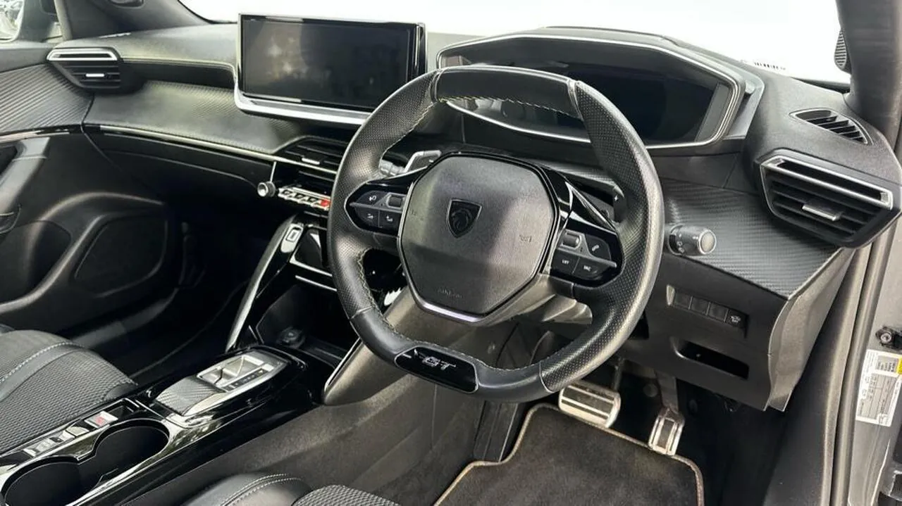 Peugeot 2008 2023 photo 2