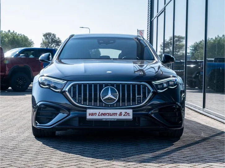 Mercedes-Benz E-Class 2025 photo 2