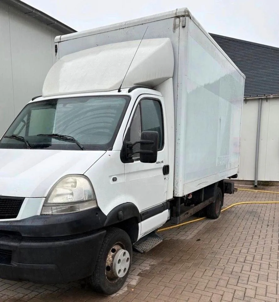 Renault Mascott